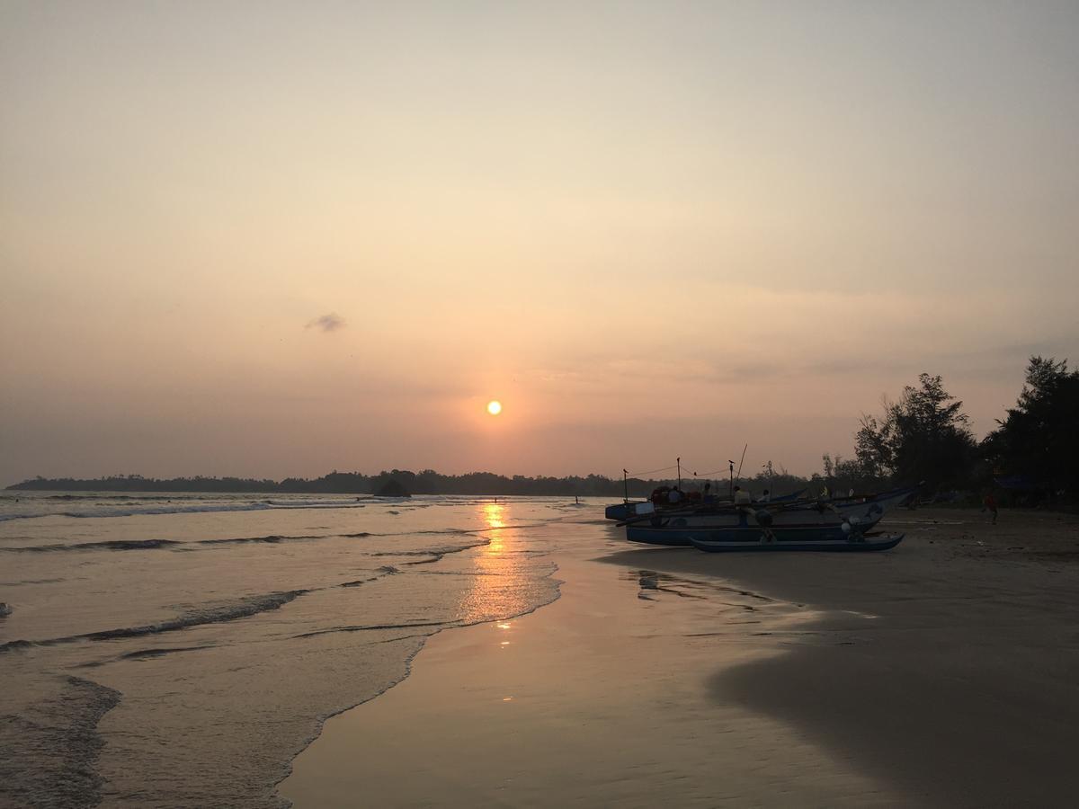 Beach Break Surf Hostel فيليغاما المظهر الخارجي الصورة