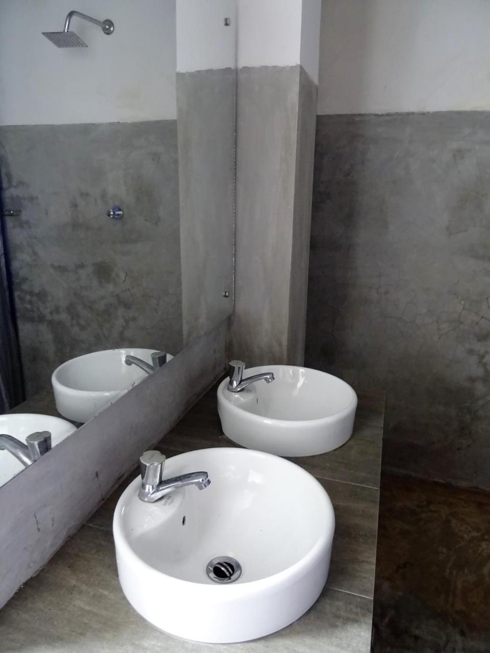 Beach Break Surf Hostel فيليغاما المظهر الخارجي الصورة