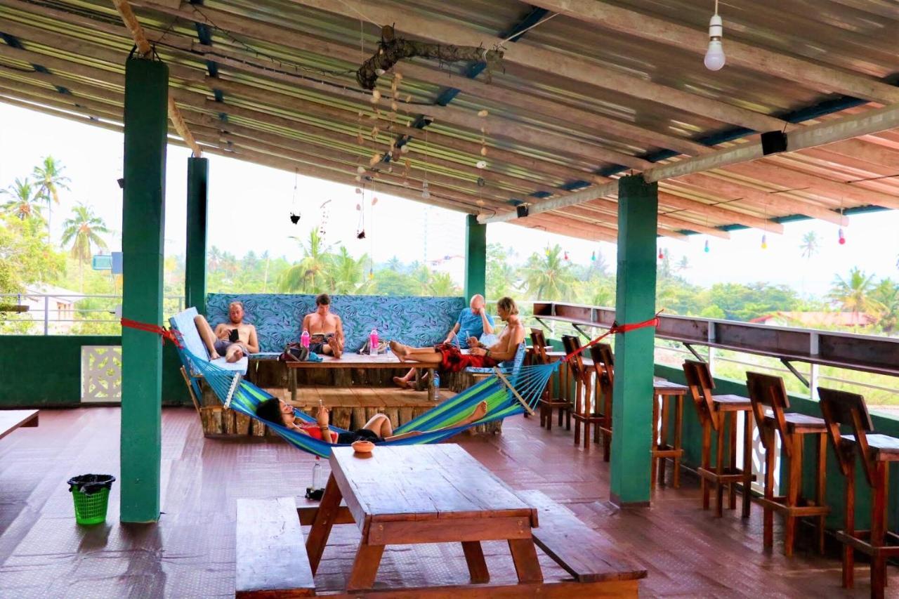 Beach Break Surf Hostel فيليغاما المظهر الخارجي الصورة